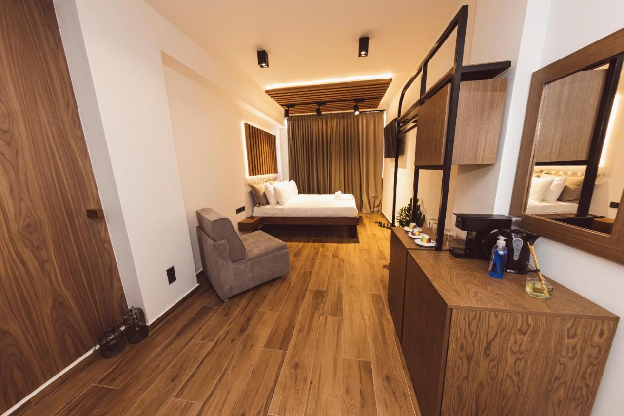 Centrally Stylish By Acropolis *